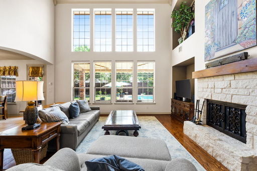 liv16-web-or-mls-1765 Mustant Trl-16.jpg